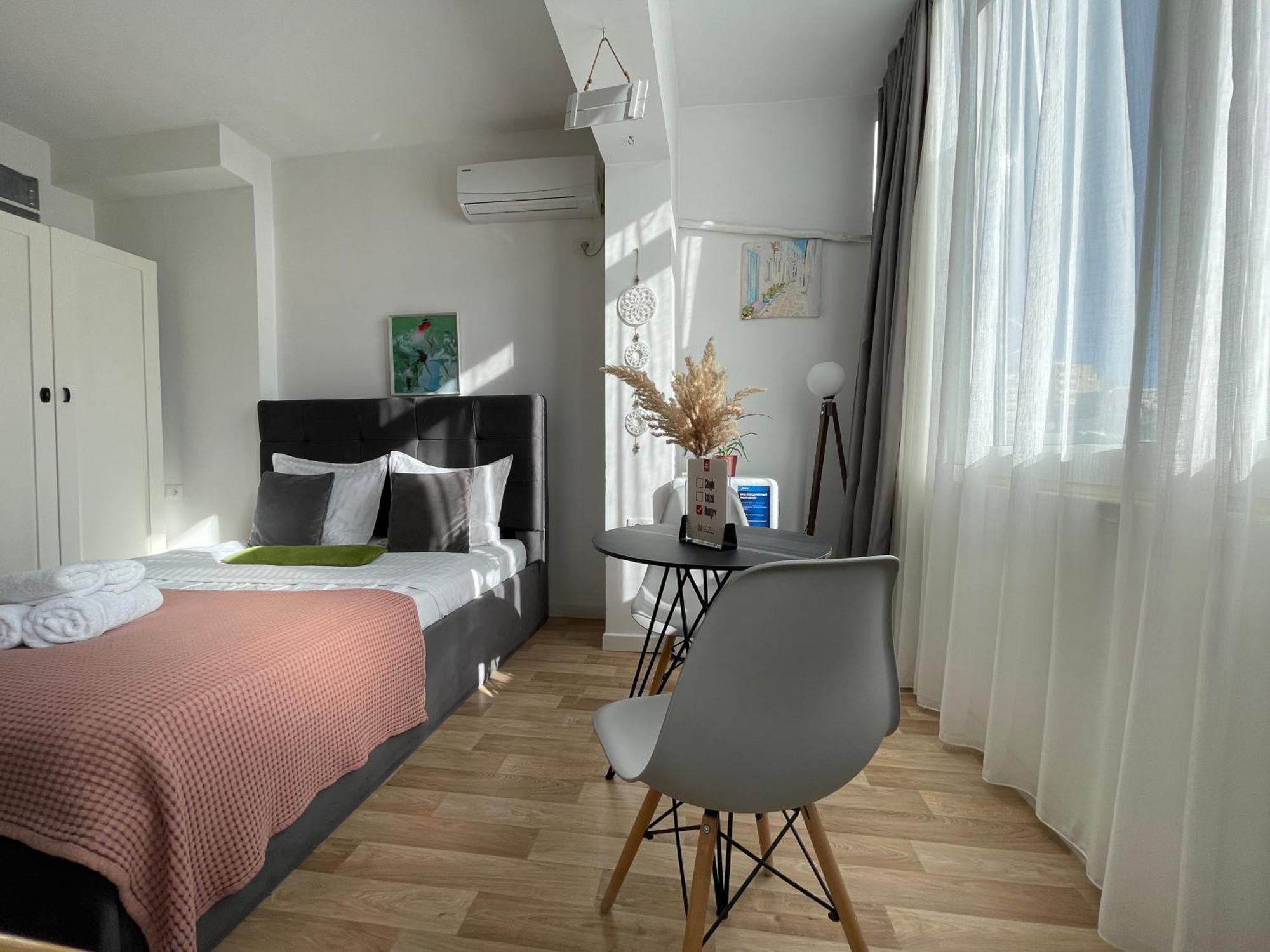 Bricks Studio Apartments Tirana Buitenkant foto